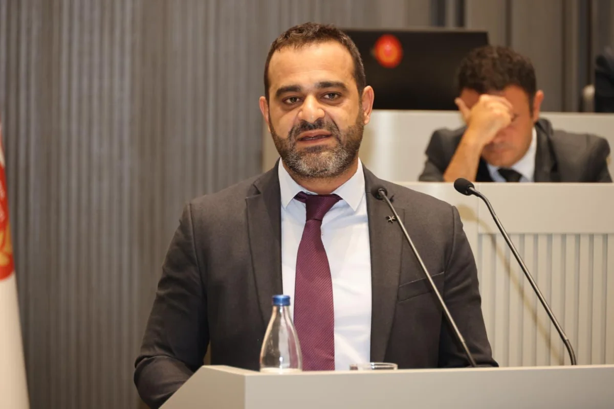 Talat: "Yurttaşlık meselesi istismar edildikçe toplum barışı bozuluyor"