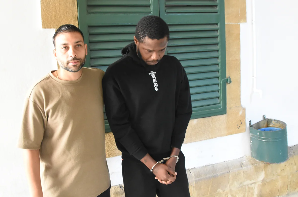 Uyuşturucu paketlerini farklı adreslere bıraktı: 200 dolar kazandı