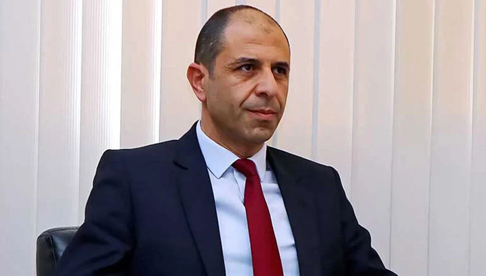 Özersay: “Sosyal medya hesaplarımızı kapatıp sesimizi kısmaya çalışıyorlar”