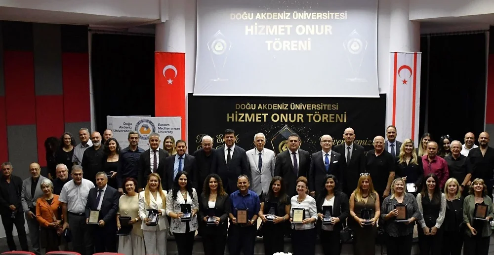 DAÜ’de, Hizmet Onur Töreni gerçekleştirildi